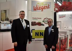 Ewald Schwarz der Wirtschaftskammer Österreich und Paul Lehner, Betriebsleiter der Firma Wiegert. Der Handelsbetrieb Wiegert setzt in den letzten Jahren verstärkt auf Convenience-Produkte für den inländischen LEH und Gastrobereich.
